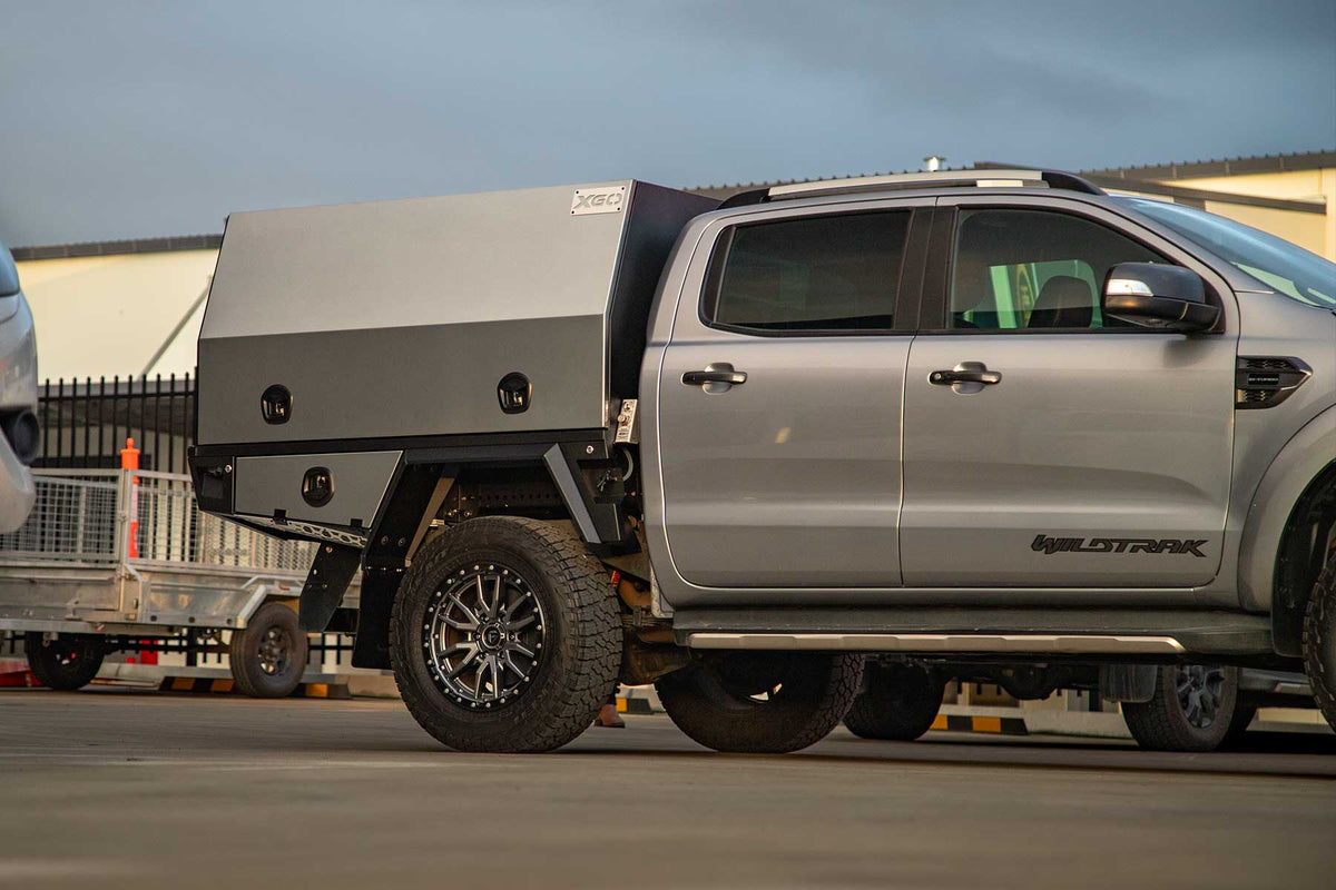 Teralume-Industries-FORD-Ranger-SilverMatch-Servicebody1800x1200(1).jpg