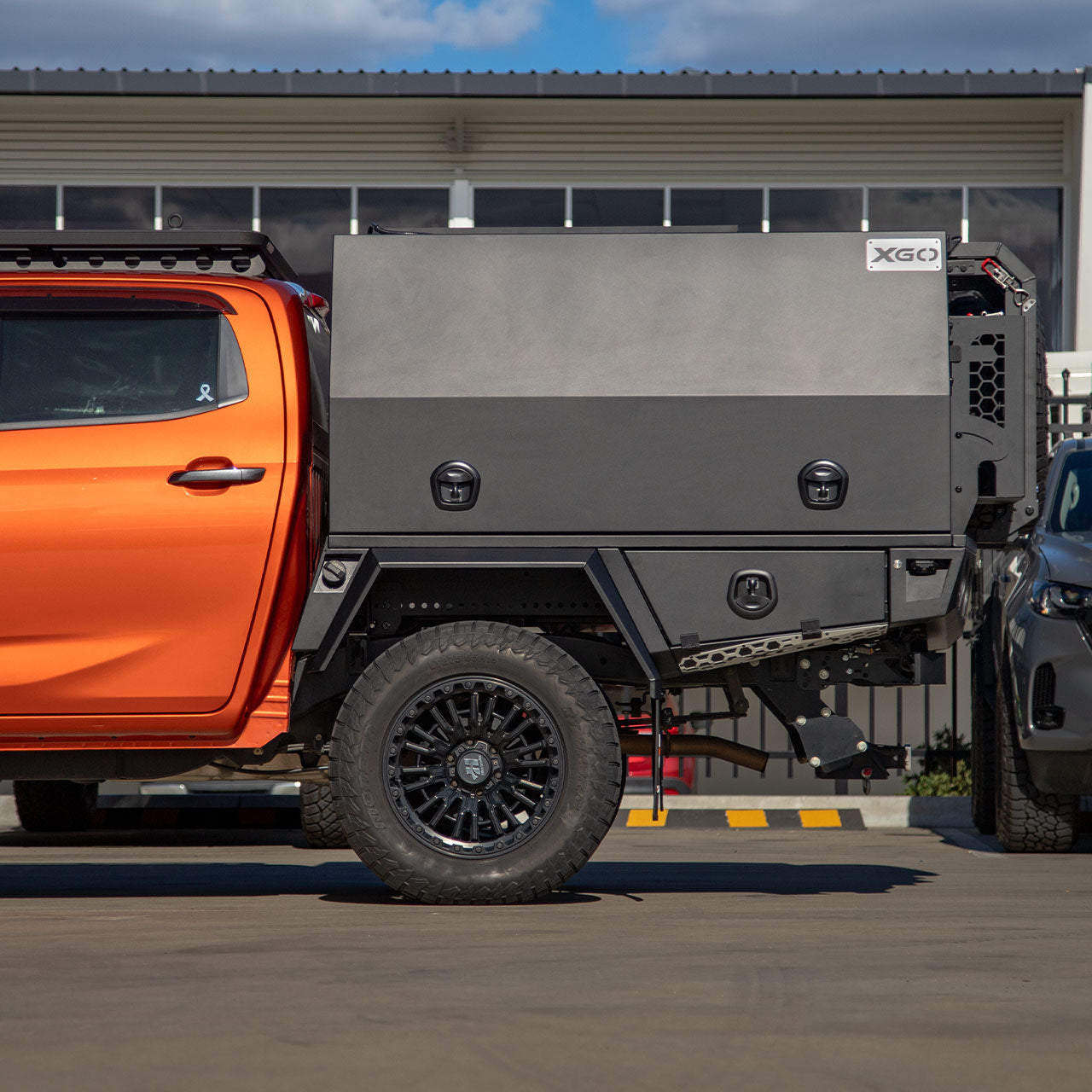 Isuzu D-MAX full build view