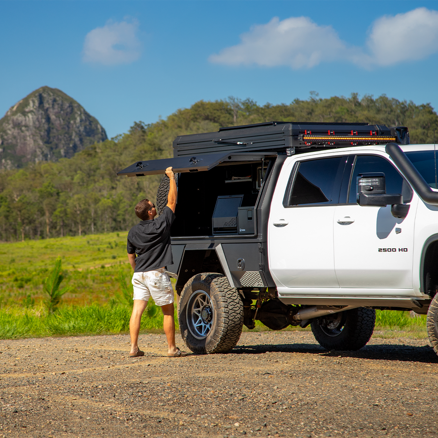 USA 2500 Truck access and openings detail