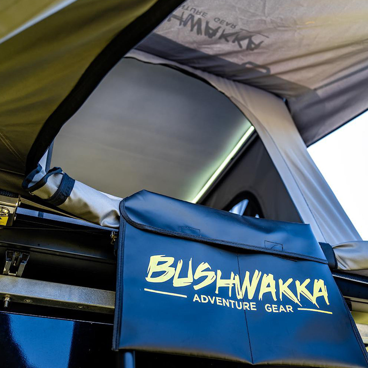 Bushwakka Extreme Darkness with D-Zip Awning