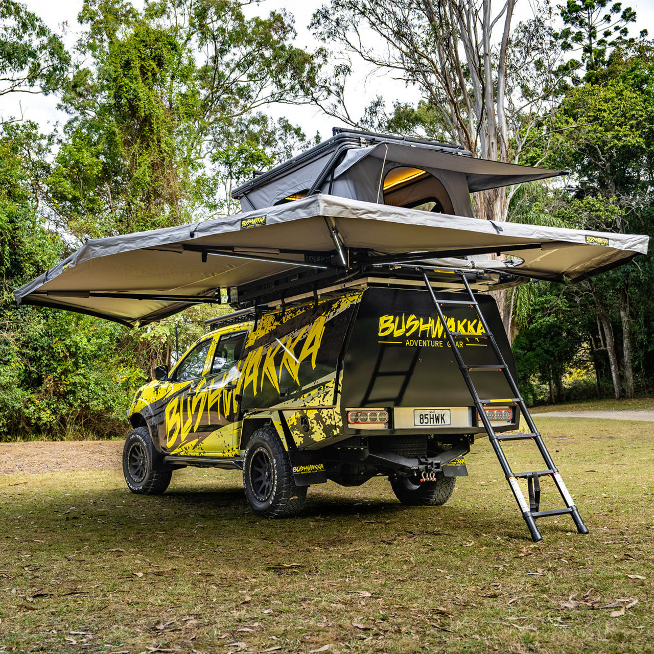 Bushwakka Extreme Darkness with D-Zip Awning