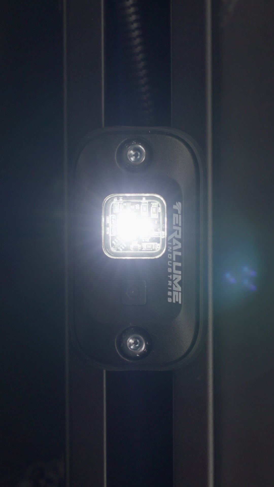 X1 Tri-Colour Dimmable Rock Light